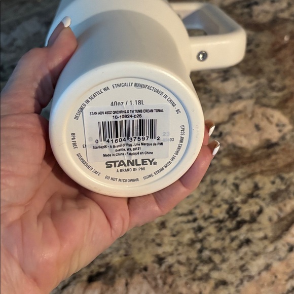 Stanley Cream Tumbler with Handle - Picture 4 of 5